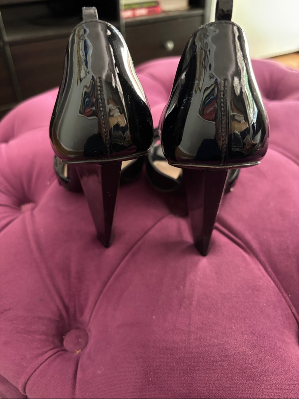 Prada Black Patent Leather Open-Toe Heels with Bow and Silver Buckle - Picture 2 of 4